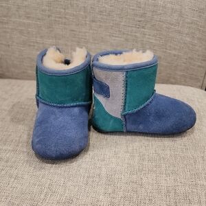 Baby UGG Suede
